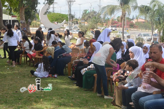 كفرقاسم- فيديو: الرئيس عادل بدير  الأوائل الدينية النواة الاولى لشيخنا المرحوم المؤسس وصرح تعليمي نفتخر به وتخريج فوج اخر في كرنفال ابداعي جمع الطلاب والأهالي